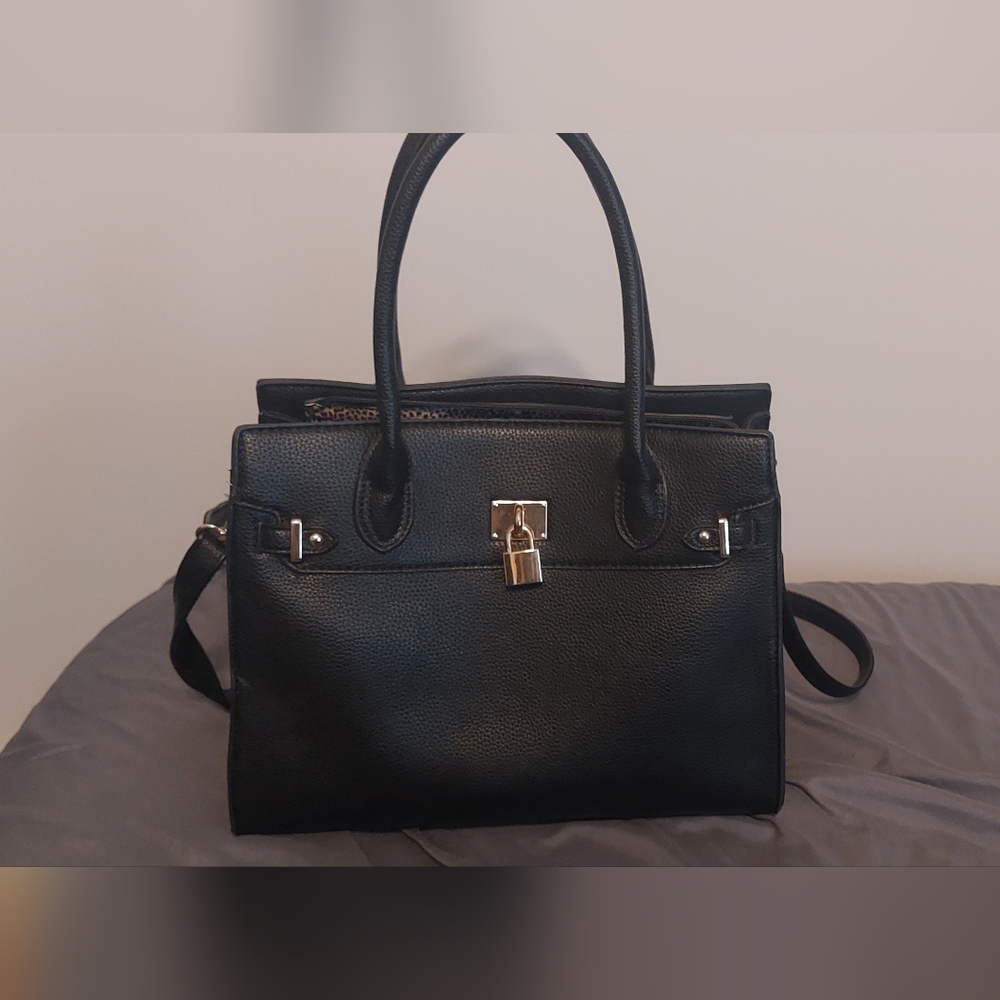 Jessie and James Conceal Carry Purse